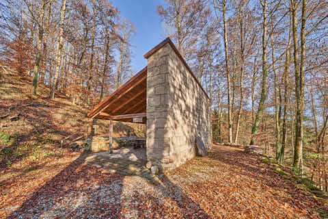 Gemeinde Julbach Landkreis Rottal-Inn Schlossberg Herbst (Dirschl Johann) Deutschland PAN